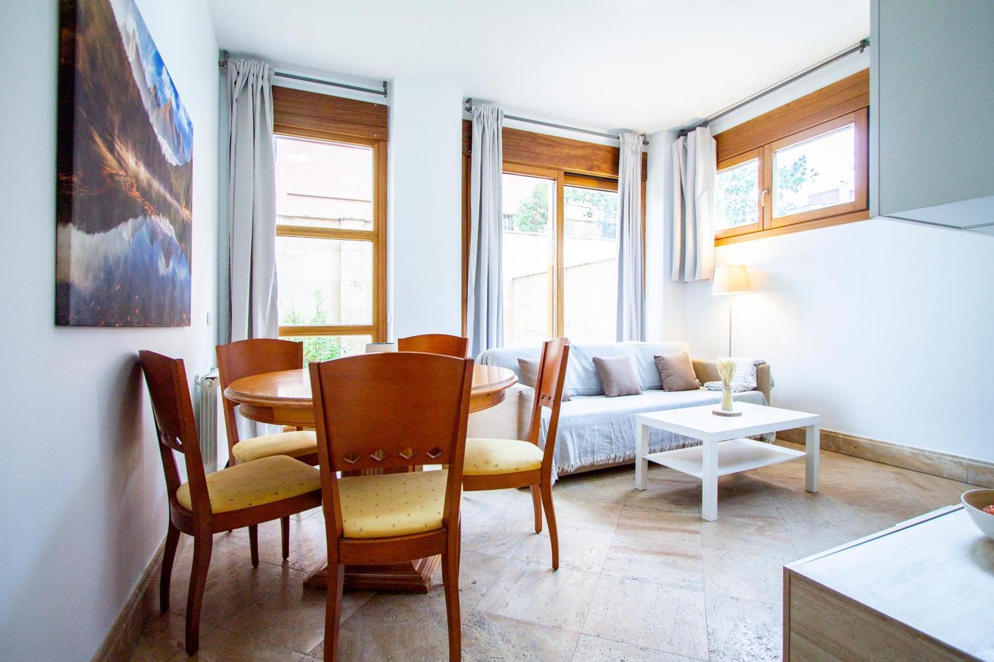 Apartamentos Villablino Arturo Soria Мадрид Екстериор снимка