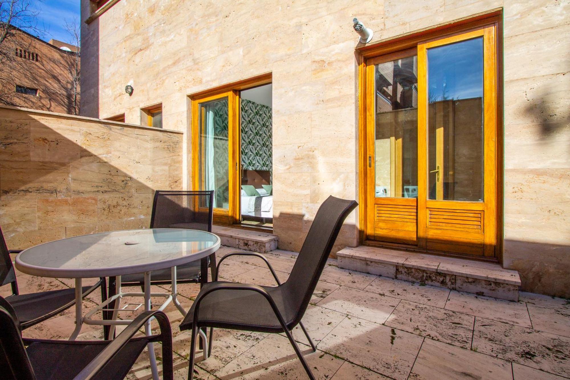 Apartamentos Villablino Arturo Soria Мадрид Екстериор снимка