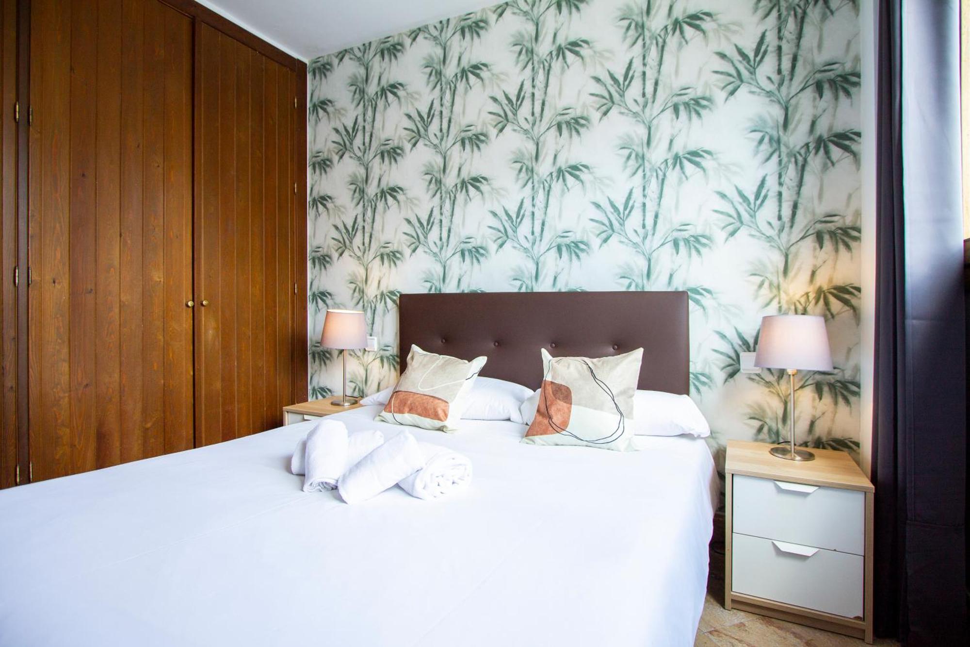 Apartamentos Villablino Arturo Soria Мадрид Екстериор снимка