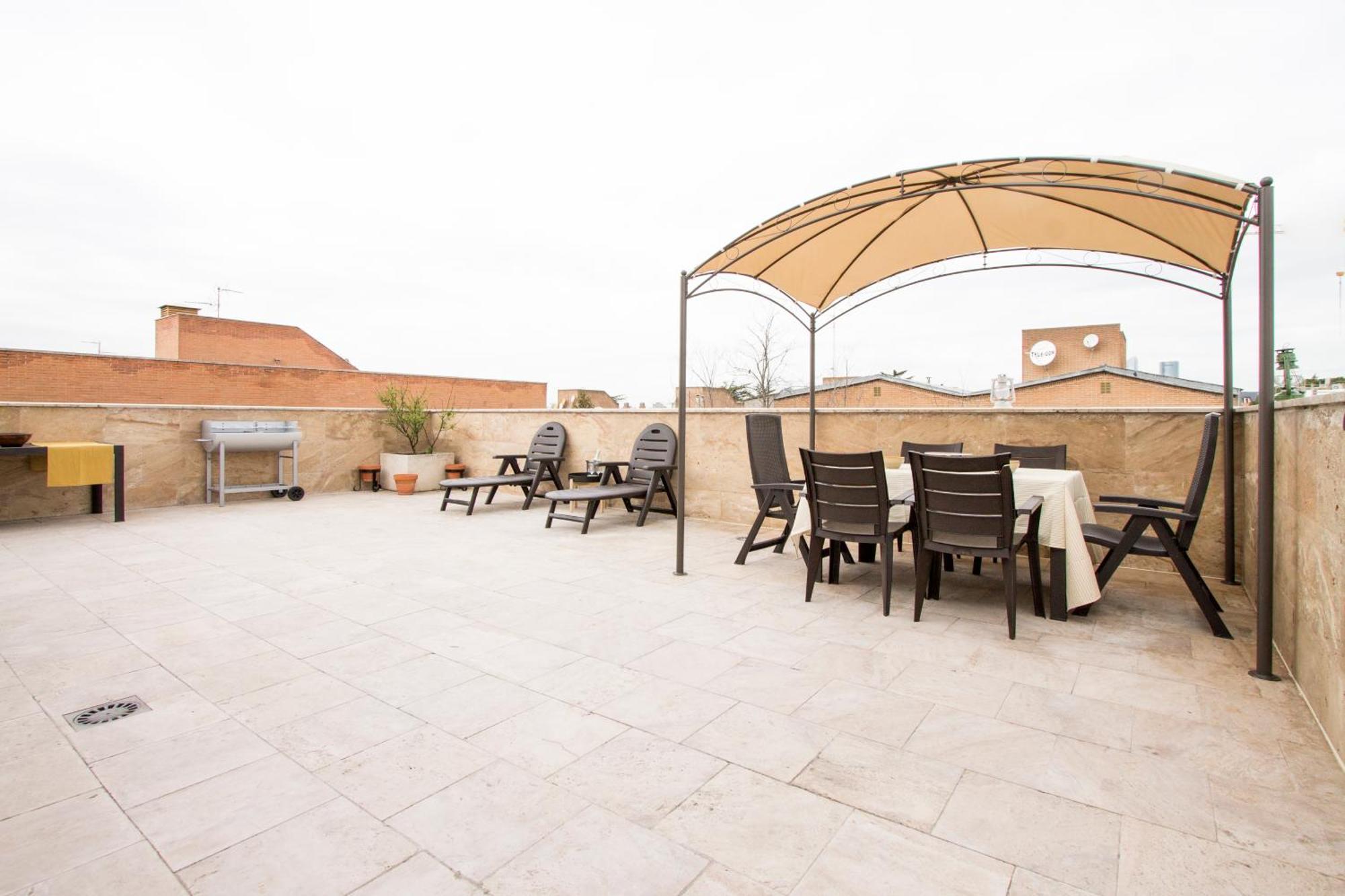 Apartamentos Villablino Arturo Soria Мадрид Екстериор снимка