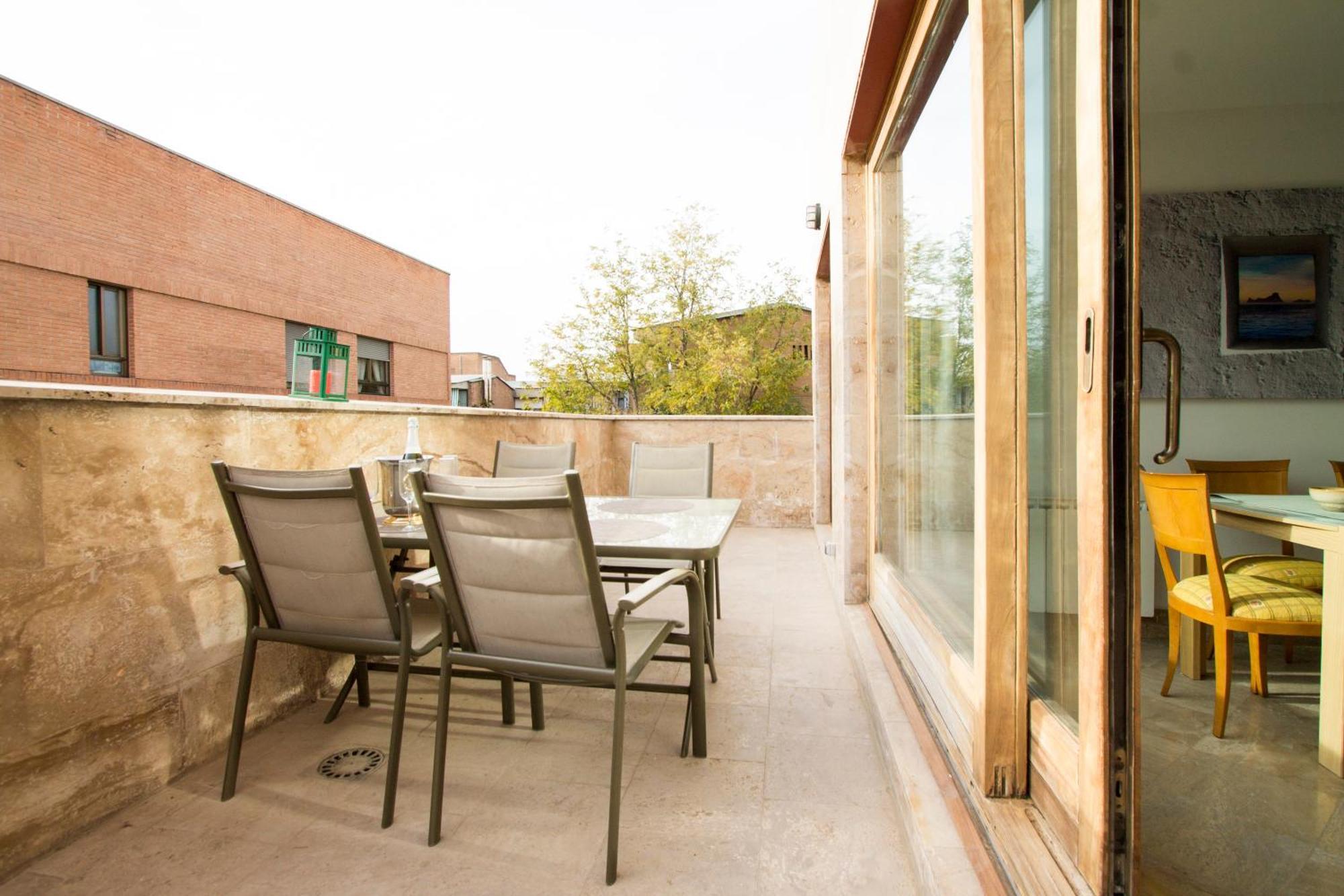 Apartamentos Villablino Arturo Soria Мадрид Екстериор снимка